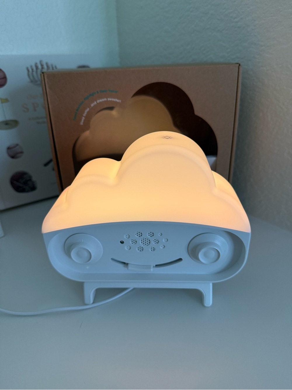 Happiest Baby SNOObie Smart Soother White Noise Machine Night Light + Box